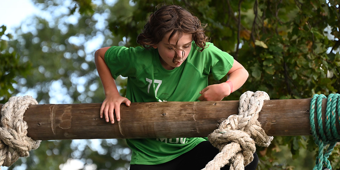 Hannah Drieszen uit Milsbeek verovert de titel van Nederlands kampioen survivalrun bij de jeugd