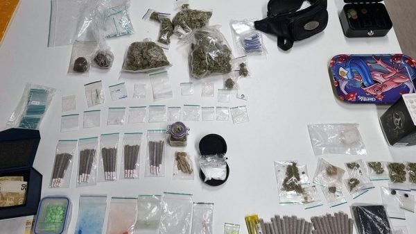 Drie aanhoudingen handel in drugs