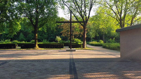 Eeuwigdurende grafrust begraafplaats Gennep
