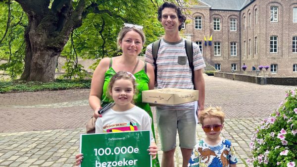 Kasteeltuinen Arcen verwelkomde op 31 juli 2024 haar 100.000e bezoeker