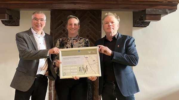 Frank Berends (Rijkswaterstaat), Bouke van Vught (gemeente Land van Cuijk), Peter Stevens (gemeente Gennep)