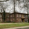 Het voormalige Maria Goretti-school gebouw aan de Picardie
