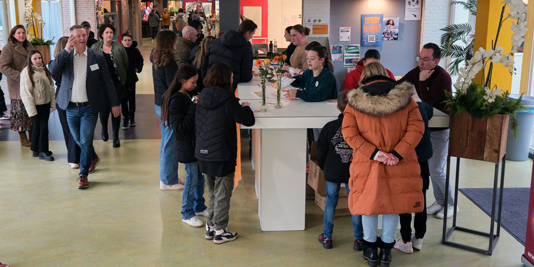 Jolien Erren Open dagen voortgezet onderwijs_Elzendaalcollege_Gennep_28-februari-2024