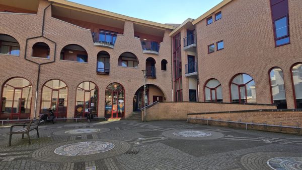 Boekbot Geldzorgen besproken
