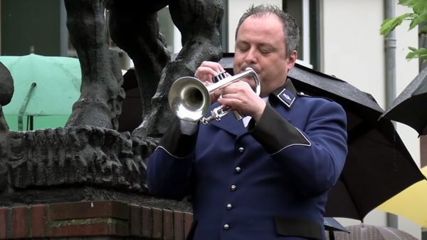 Dodenherdenking Vrijheidsplein Gerald Jaspers Taptoesignaal