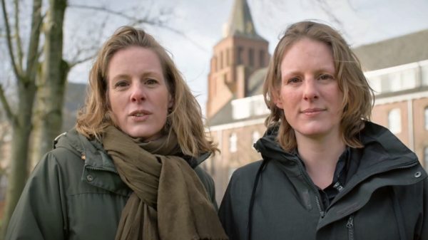 Tineke Steenbrink en Judith Steenbrink.