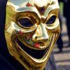dwarsliggert schaduw carnaval column