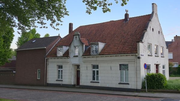 leegstaande spookwoningen Gennep