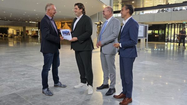 Walstroom moet vaart krijgen