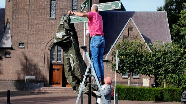 Raadhuisplein officieel geopend