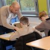 Lesdagen Elzendaal Gennep_twee leerlingen geholpen bij wiskunde