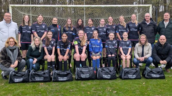 Meidenvoetbal versterkt door samenwerking (1)