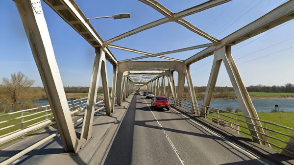Maasbrug Gennep Oeffelt