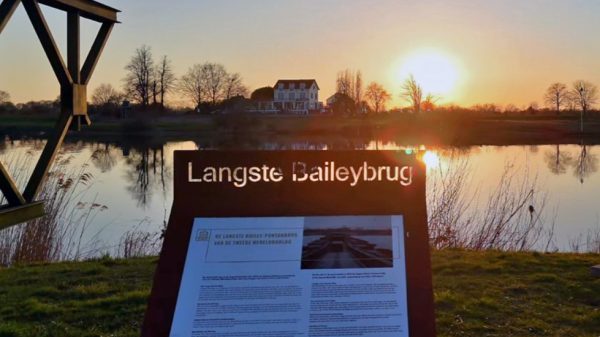 Langste Baileybrug Loswal Gennep Veerhuis John Alofs trots
